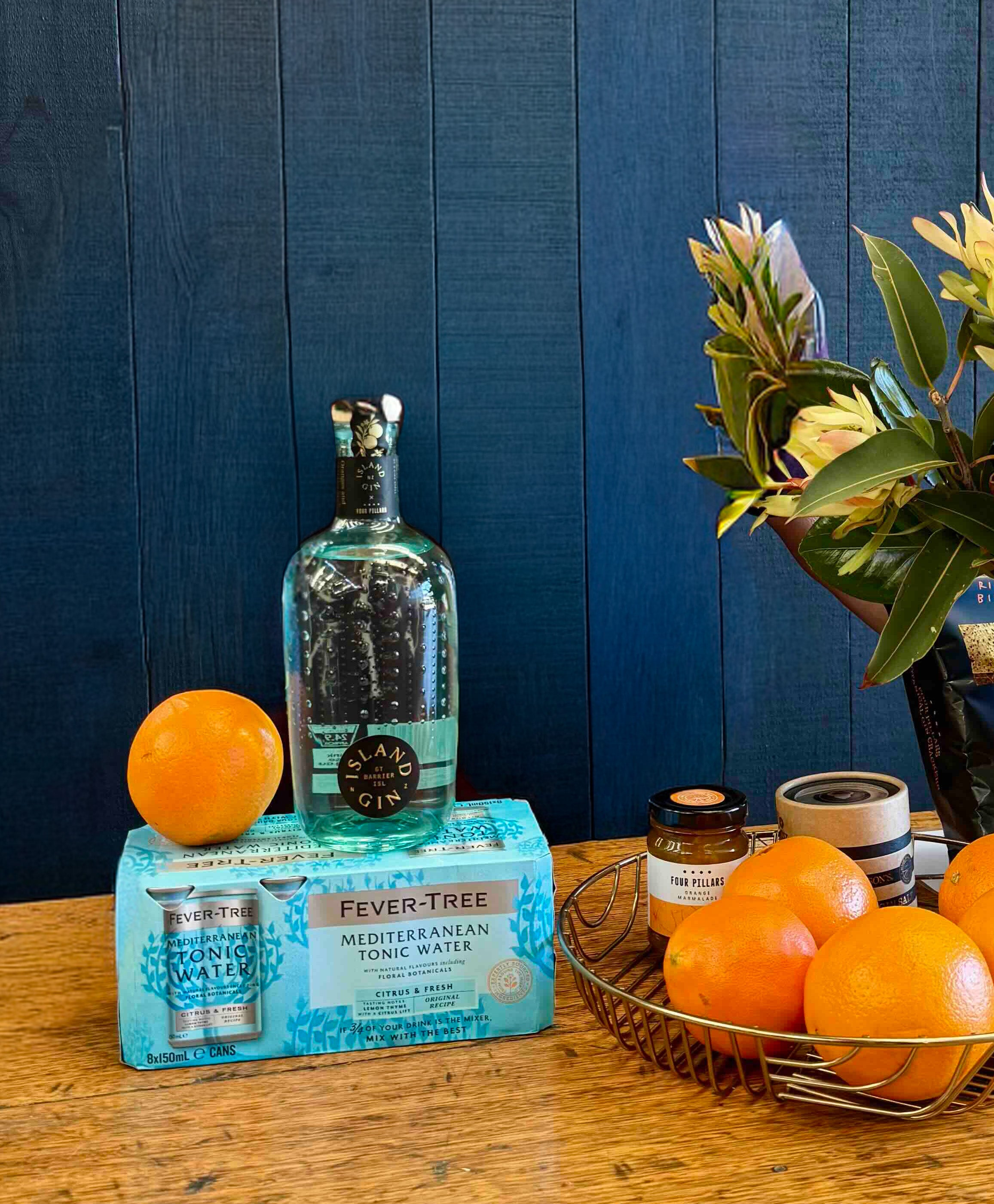 Oranges & Manuka Honey Gin 2 X FREE CANS of FEVER-TREE Mediterranean Tonic with every purchase.